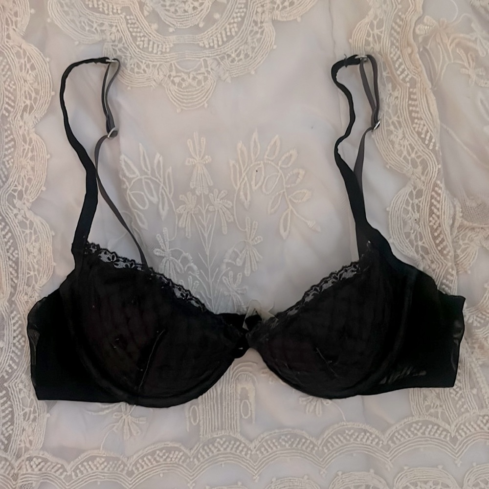 Sexy Gilly Hicks Black Bra